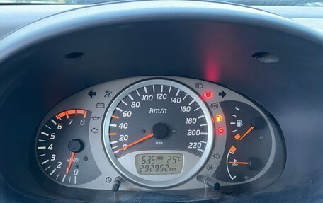 Nissan Almera Tino i, 2000 год, 135 000 рублей, 14 фотография