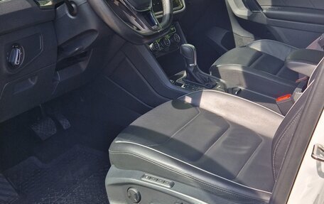 Volkswagen Tiguan II, 2017 год, 2 780 000 рублей, 9 фотография