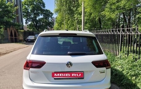 Volkswagen Tiguan II, 2017 год, 2 780 000 рублей, 2 фотография