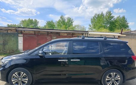 KIA Carnival III, 2019 год, 3 000 000 рублей, 3 фотография