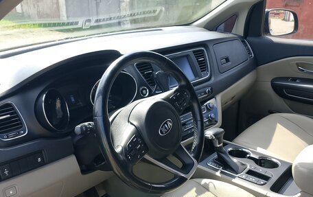 KIA Carnival III, 2019 год, 3 000 000 рублей, 6 фотография