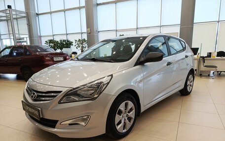 Hyundai Solaris II рестайлинг, 2014 год, 875 000 рублей, 5 фотография