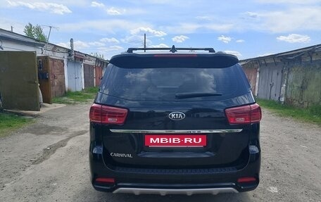 KIA Carnival III, 2019 год, 3 000 000 рублей, 5 фотография