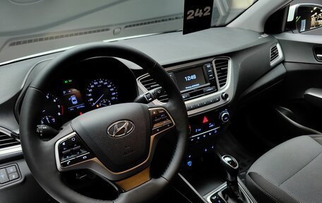 Hyundai Solaris II рестайлинг, 2019 год, 1 500 000 рублей, 17 фотография