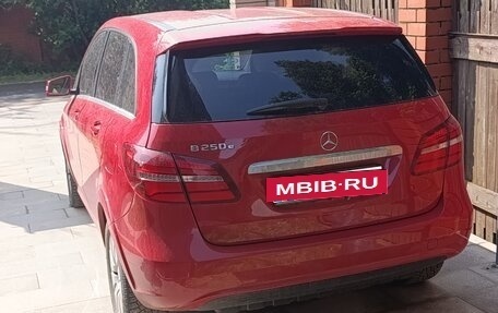 Mercedes-Benz B-Класс, 2017 год, 1 600 000 рублей, 3 фотография