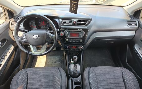 KIA Rio III рестайлинг, 2011 год, 670 000 рублей, 10 фотография