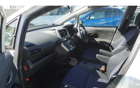 Toyota Wish II, 2017 год, 1 078 000 рублей, 11 фотография