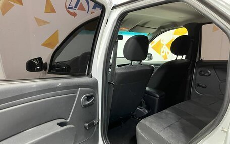 Renault Logan I, 2015 год, 595 000 рублей, 23 фотография