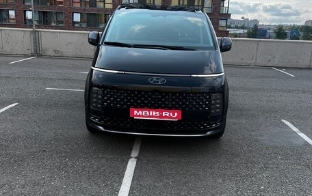 Hyundai Staria, 2023 год, 6 250 000 рублей, 2 фотография