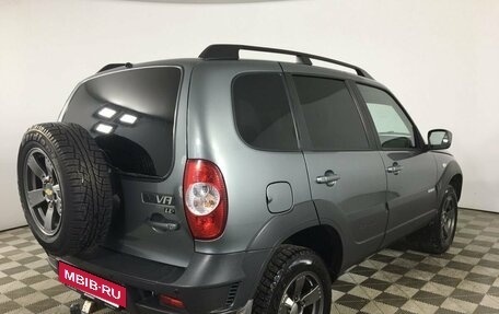 Chevrolet Niva I рестайлинг, 2018 год, 790 000 рублей, 7 фотография