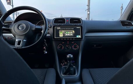 Volkswagen Golf VI, 2011 год, 630 000 рублей, 2 фотография