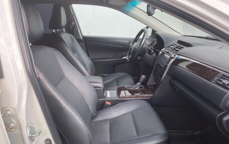 Toyota Camry, 2017 год, 2 225 000 рублей, 10 фотография