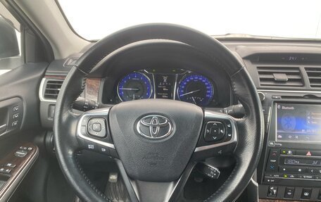 Toyota Camry, 2017 год, 2 225 000 рублей, 13 фотография
