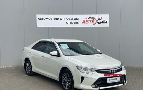 Toyota Camry, 2017 год, 2 225 000 рублей, 3 фотография
