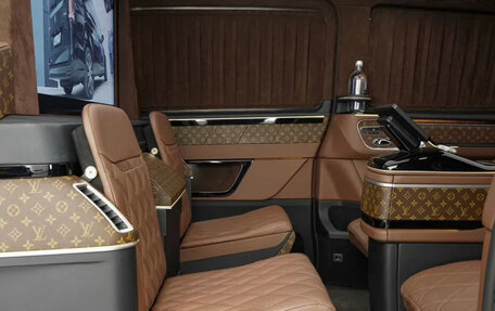 Mercedes-Benz V-Класс, 2021 год, 11 490 000 рублей, 9 фотография