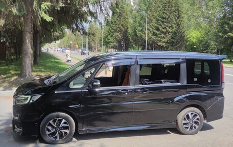 Honda Stepwgn IV, 2019 год, 2 600 000 рублей, 4 фотография