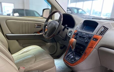Lexus RX IV рестайлинг, 2002 год, 1 025 000 рублей, 9 фотография