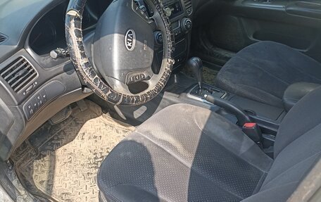 KIA Magentis II рестайлинг, 2006 год, 300 000 рублей, 6 фотография