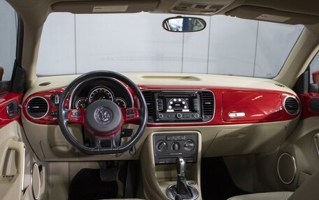 Volkswagen Beetle, 2014 год, 2 000 000 рублей, 6 фотография