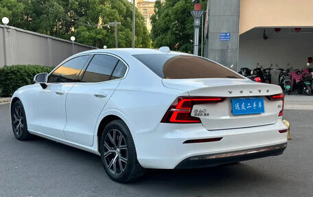 Volvo S60 III, 2022 год, 2 415 000 рублей, 2 фотография