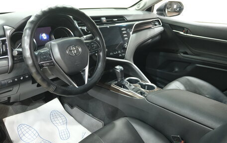 Toyota Camry, 2018 год, 2 699 000 рублей, 7 фотография