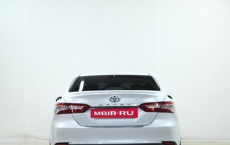 Toyota Camry, 2018 год, 2 699 000 рублей, 5 фотография