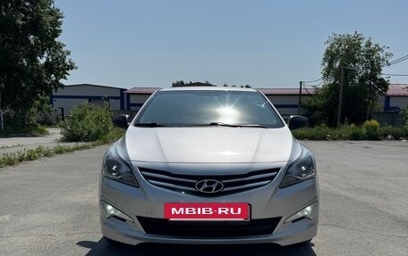 Hyundai Solaris II рестайлинг, 2015 год, 950 000 рублей, 3 фотография