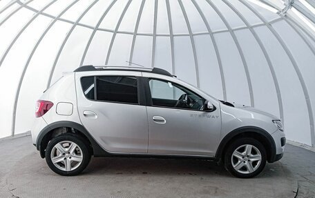 Renault Sandero II рестайлинг, 2015 год, 1 100 000 рублей, 5 фотография