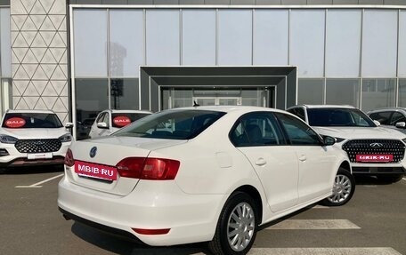 Volkswagen Jetta VI, 2013 год, 940 000 рублей, 8 фотография