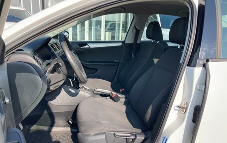 Volkswagen Jetta VI, 2013 год, 940 000 рублей, 16 фотография