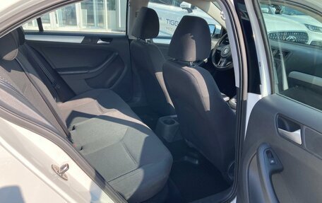 Volkswagen Jetta VI, 2013 год, 940 000 рублей, 20 фотография