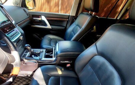 Toyota Land Cruiser 200, 2016 год, 7 250 000 рублей, 13 фотография