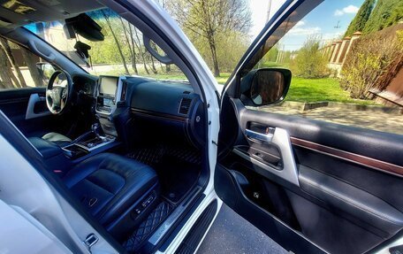 Toyota Land Cruiser 200, 2016 год, 7 250 000 рублей, 21 фотография