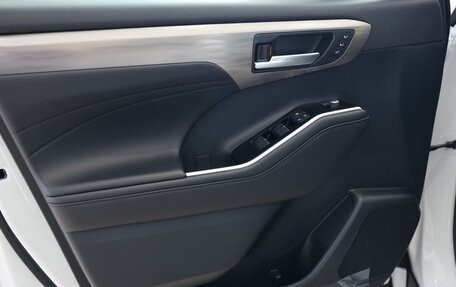 Toyota Highlander, 2025 год, 6 500 000 рублей, 15 фотография