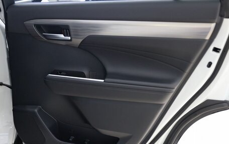 Toyota Highlander, 2025 год, 6 500 000 рублей, 16 фотография