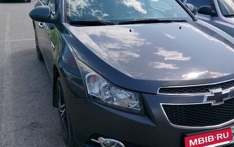 Chevrolet Cruze II, 2010 год, 750 000 рублей, 5 фотография