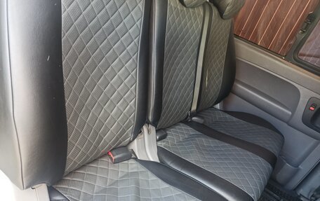 Hyundai H-1 II рестайлинг, 2011 год, 2 100 000 рублей, 15 фотография