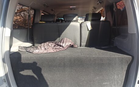 Hyundai H-1 II рестайлинг, 2011 год, 2 100 000 рублей, 20 фотография