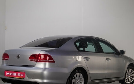 Volkswagen Passat B7, 2011 год, 899 000 рублей, 5 фотография