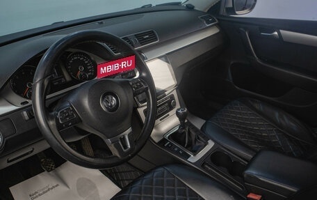 Volkswagen Passat B7, 2011 год, 899 000 рублей, 6 фотография