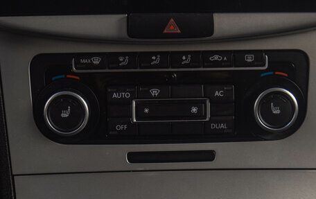 Volkswagen Passat B7, 2011 год, 899 000 рублей, 13 фотография
