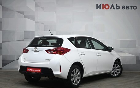 Toyota Auris II, 2013 год, 1 355 000 рублей, 6 фотография