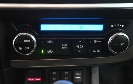 Toyota Auris II, 2013 год, 1 355 000 рублей, 21 фотография