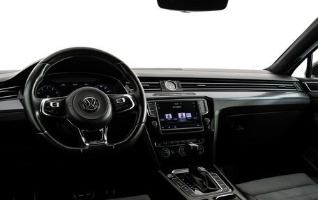 Volkswagen Passat B8 рестайлинг, 2016 год, 1 899 000 рублей, 11 фотография