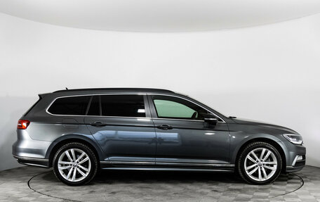 Volkswagen Passat B8 рестайлинг, 2016 год, 1 899 000 рублей, 4 фотография