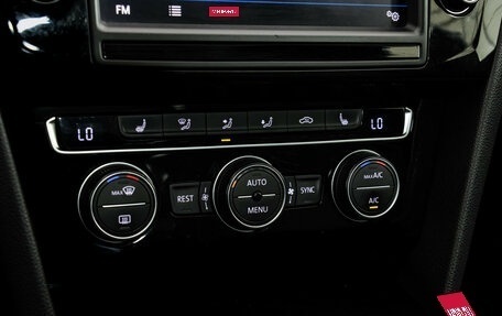 Volkswagen Passat B8 рестайлинг, 2016 год, 1 899 000 рублей, 21 фотография