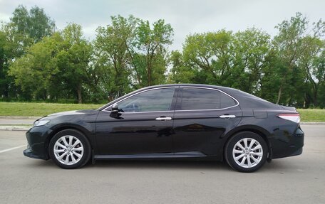 Toyota Camry, 2018 год, 2 850 000 рублей, 3 фотография