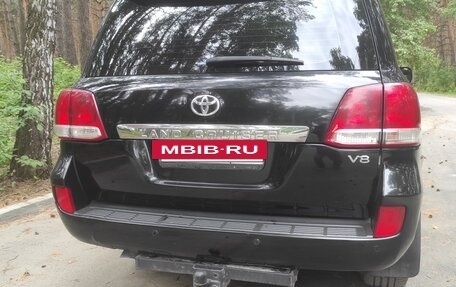 Toyota Land Cruiser 200, 2010 год, 2 900 000 рублей, 2 фотография