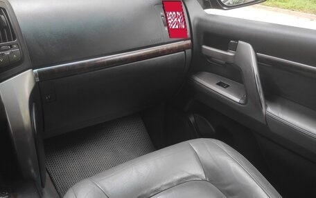 Toyota Land Cruiser 200, 2010 год, 2 900 000 рублей, 8 фотография