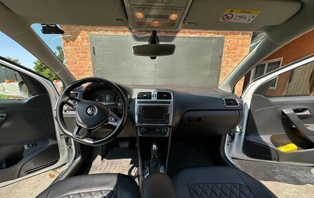 Volkswagen Polo VI (EU Market), 2018 год, 1 390 000 рублей, 3 фотография